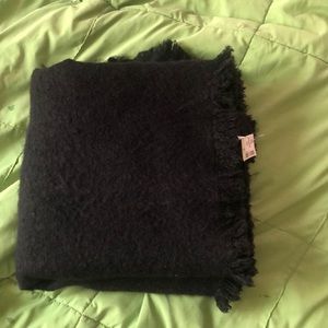 Aeropostale Extra Long Black Blanket Scarf